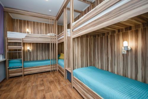 Hostel Svoi Ludi