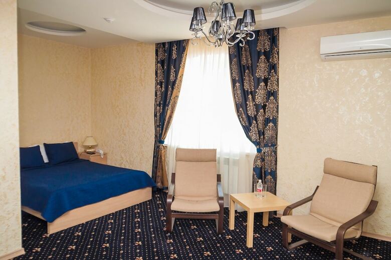 Royal Castle Hotel