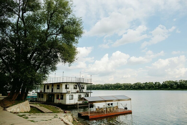 Hotel Landing Stage Master