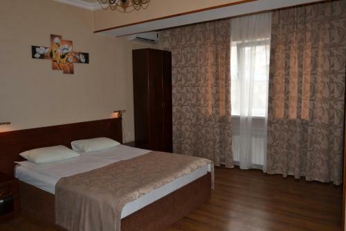 Hostal Guest House Adel