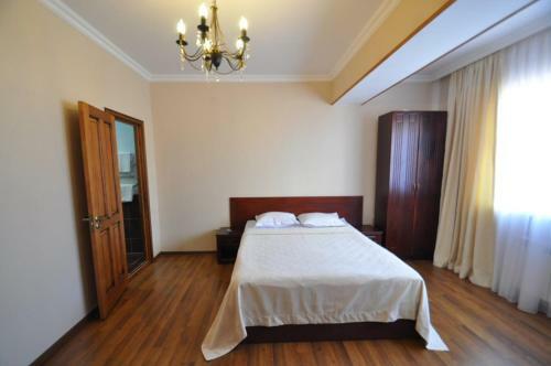 Hostal Guest House Adel