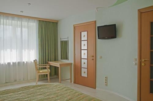Hotel Dzemgi