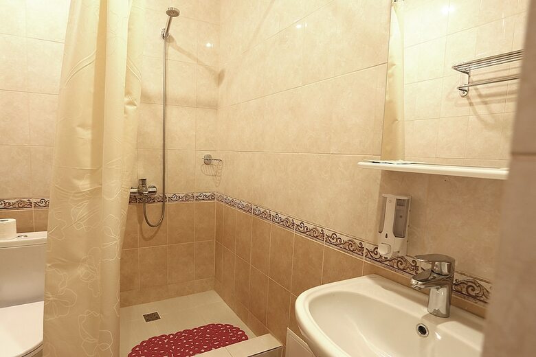 Hotel Ritsa Hall