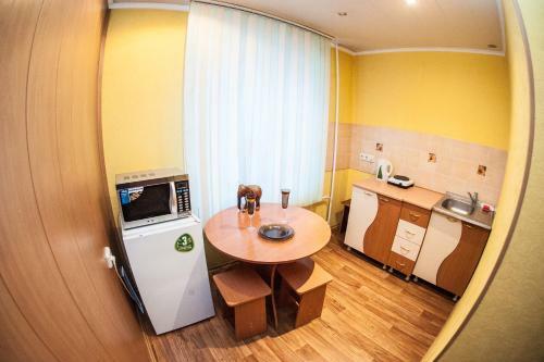 Apartment On Parizhskoy Kommuny 1