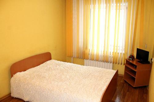 Apartment On Parizhskoy Kommuny 1