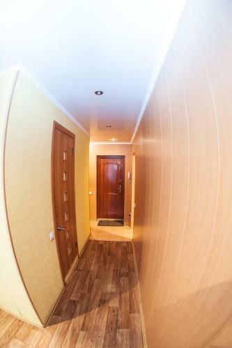 Apartment On Parizhskoy Kommuny 1