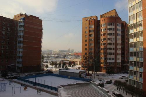 Apartment On Aviatorov 44