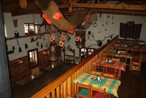 Hostal Steak Restaurant Penzion Country Saloon