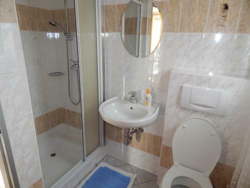 Hostal Pension Nela