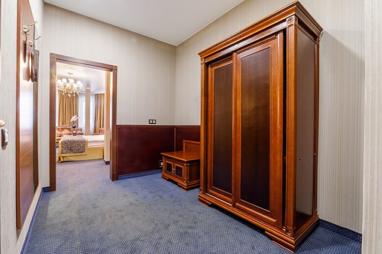 Hotel Dinastiya