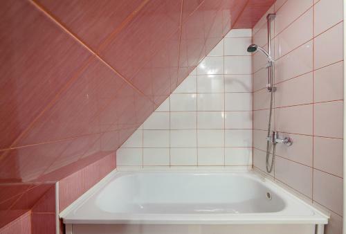Hostal Gorka Guest House