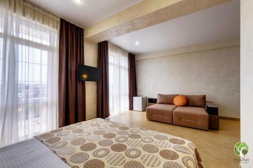 Hostal Hotel Laura
