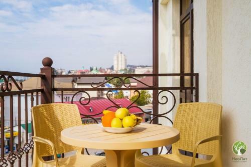 Hostal Hotel Laura