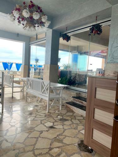 Hotel Kavkaz