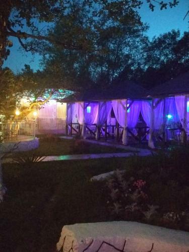 Hostal Guest House On Rybatskiy Poselok 7