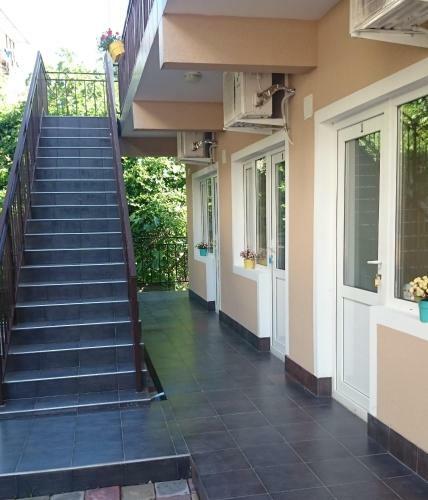 Hostal U Kota Guest House