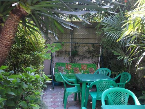 Hostal Mishel Guest House