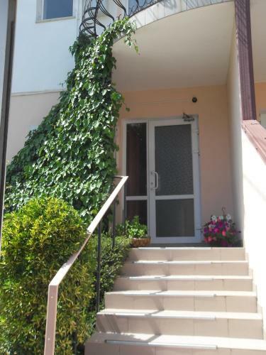 Hostal Mishel Guest House