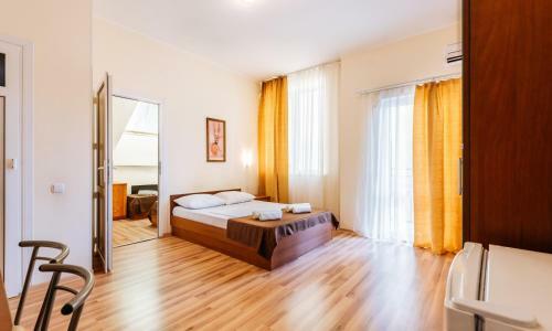 Hostal Planeta Guest House