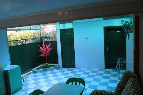 Hostal Guest House On Biryuzovaya 9 A