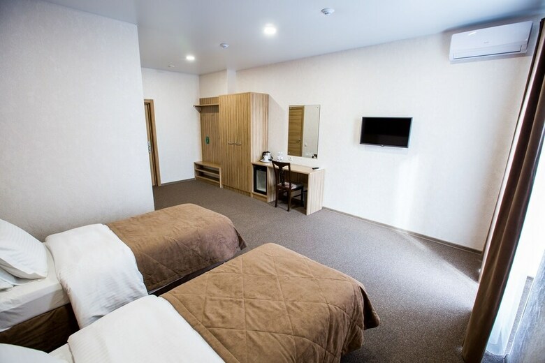 Sky Lux Hotel