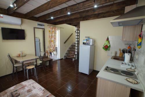 Hostal Karamel Guest House