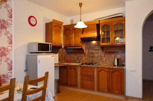 Apartamento Guest House On Malyshevskaya 109