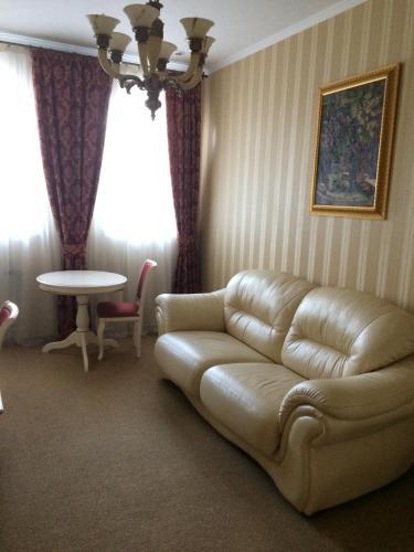 Dynastya Hotel