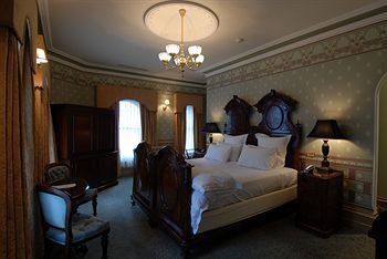 Craig's Royal Hotel