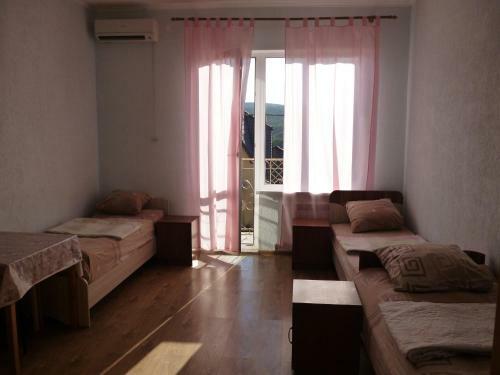 Hostal On Krasnodarskaya Guest House