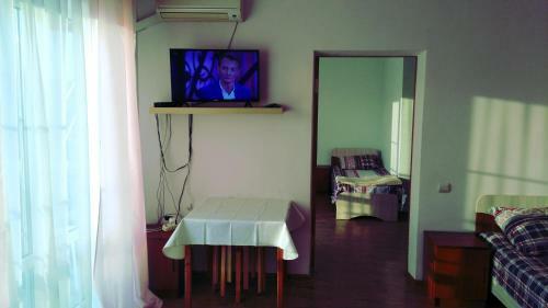 Hostal On Krasnodarskaya Guest House