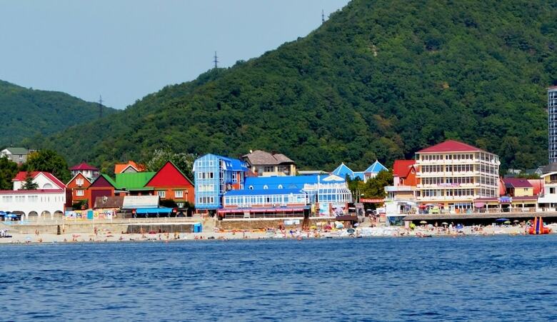 Hostal Kavkaz Hotel
