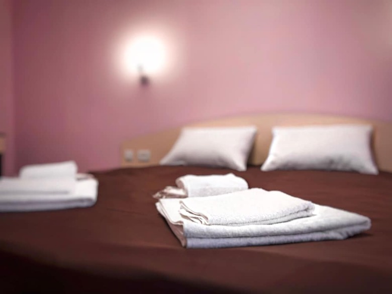 Hostal Kavkaz Hotel