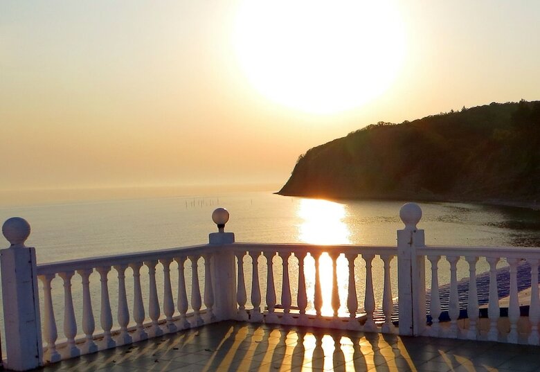 Hostal Kavkaz Hotel