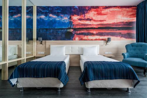 Frigate Hotel