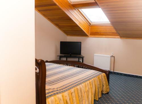Hotel 903