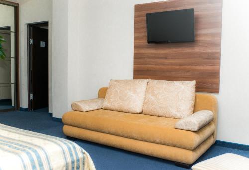 Hotel 903