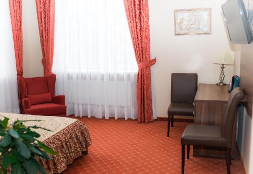 Hotel 903