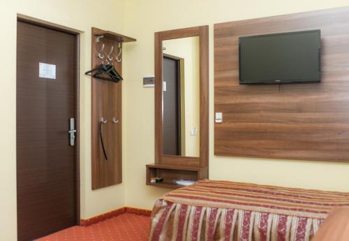 Hotel 903