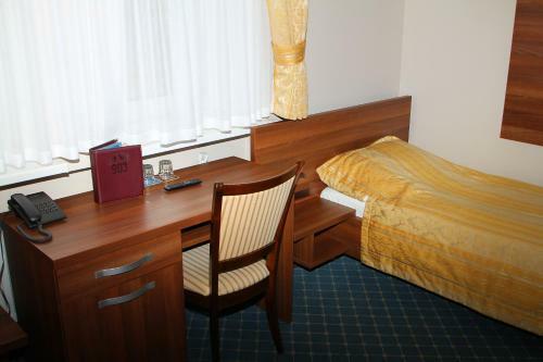 Hotel 903