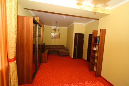Hotel 903