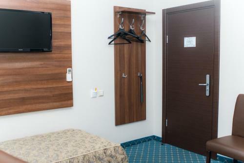 Hotel 903