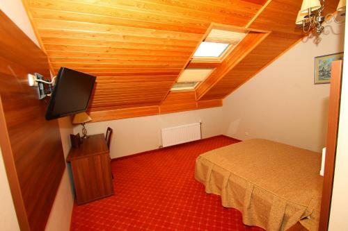 Hotel 903