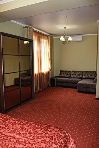 Hotel 903