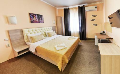 City - Hotel