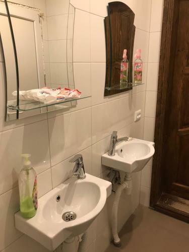 Hostel Den' & Noch'