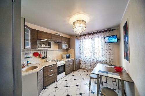 Apartaments S Basseinom I Parkom