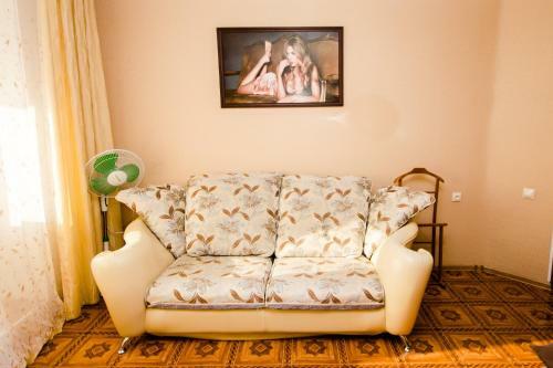 Apartment Kvartirniy Vopros On Artema149