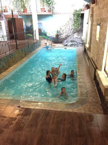 Hostal Mikhaylovskiye Bani