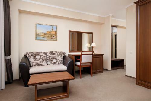 Continent Hotel